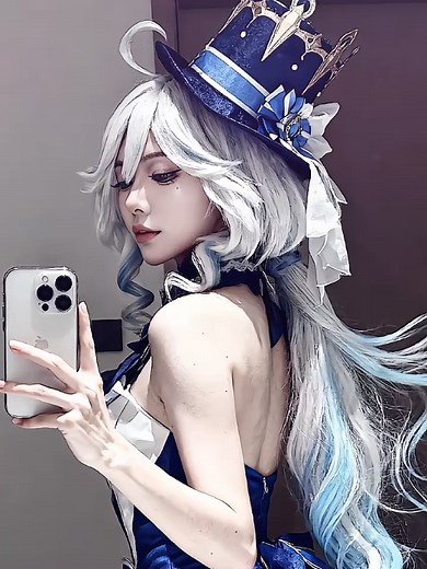 Furina Cosplay from Genshin Impact