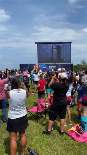 This is when I decided I wanted to work @SpaceX . 6 years ago today Crew Dragon Demo-2 took flight and I was there at KSC with family to watch.