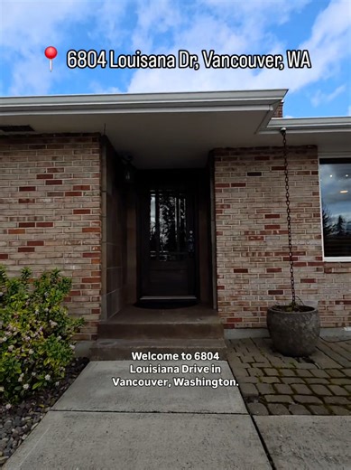 This home in Vancouver had a backyard feature I didn’t see coming—let’s take a look inside! 📍6804 Louisiana Drive in Vancouver Could you see yourself living here? Tenaya Larson Realty ONE Group Prestige 503-896-3162 tenayalarson00@gmail.com Listed by Jeremy Barnett | Pellego, Inc. MLS #: 2429628 #realestatewithtenaya #realestate #realtor #BrokerTour #vancouverwa