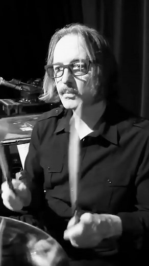 It's the battle in me It's the battle in you A throwback of us rehearsing “Battle In Me”. This was the first song we wrote for Not Your Kind Of People right after getting back together again after our hiatus. Available on ‘Anthology’. #Garbage #WomenInMusic #Music #MusicTok #Rock #WomenInRock #AltlRock #Alternative #AltMusic #AlternativeMusic #BattleInMe