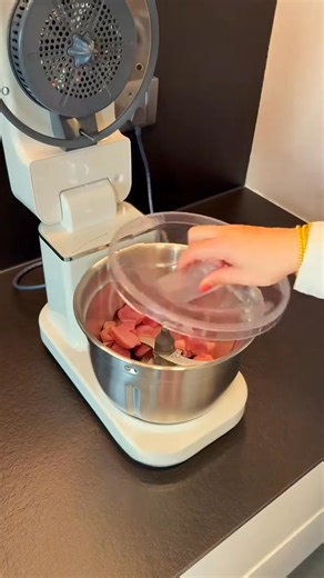 ✨It has truly helped me a lot! I can’t live without it now—all functions in one machine! This is not just a dough mixer, but your ultimate kitchen helper! 🥖Make perfect dough in just 10 minutes, easy for all kinds of pastries! 🌡️32–38℃ constant temperature fermentation, soft and fluffy dough every time 🍗Crispy air frying, less oil, healthier cooking 🥟Stuffing mixing & baking, one machine handles the whole process 🍕Whether it’s pizza, bread, or crispy snacks, it can handle it all with ease. 