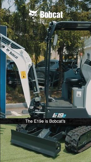 Battery-Electric Compact Excavator (E19e) Walkaround