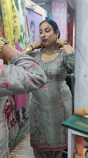 loveleen surkhi bindi hair beauty salon Longowal on Instagram