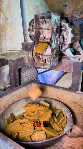 Skilled Workers on Instagram: "How Local Naswar Is Made – Smokeless Tobacco Powder Ever wondered how traditional naswar is made? 🟢 In this video, watch the fascinating local process of preparing naswar — a moist, smokeless tobacco powder widely used in South and Central Asia. From raw tobacco leaves to the final packed product, see how this strong and unique substance is handcrafted step by step. 🔹 Used under the lip or inside the cheek 🔹 Contains tobacco, slaked lime, an