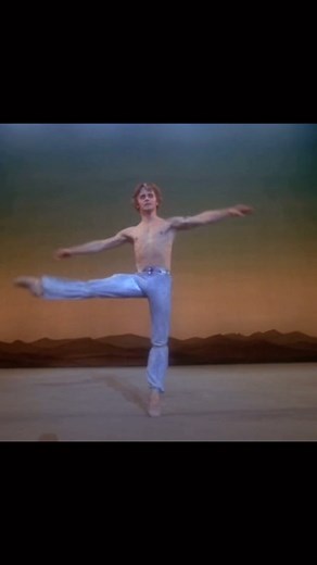 Perfection! 🔥Mikhail Baryshnikov in “The Turning Point”, 1977 #mikhailbaryshnikov #theturningpoint #ballet #balletdancer #70s #herbertross #goodoldmovies #dance #positive #positivevibes | Good Old Movies