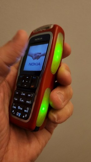 Nokia's Collector Phones on Instagram: "Nokia 3320 Light Effects ⭐⭐☀️❤️💙 Through LEDS incorporated into the back of the "Nokia 3220 Fun Shell" Xpress-On cases, when you shake the phone it projects a visual message. 😱 🟩🟨🟧🟥 Did you know? Have you had it? What memories come to mind? Leave your comments.👇 #nokia #symbian #qwerty #s60 #nokiaasha #limitededition#prototype #nokian90 #java #lighteffect #nokia3220 #nokianseries #nokiaexpressmusic"