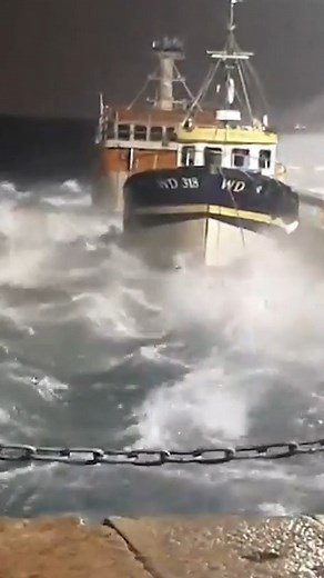 9.8K views · 45 reactions | Shots from Dun Laoghaire harbour as Storm Isha strikes Ireland. And the stormy weather isn't over just yet - Storm Jocelyn is set to hit Ireland tomorrow, with Status Orange wind warnings issued for Donegal, Galway and Mayo. The warnings come into effect at 6pm tomorrow evening and remain in place until midnight. | Irish Independent | Facebook