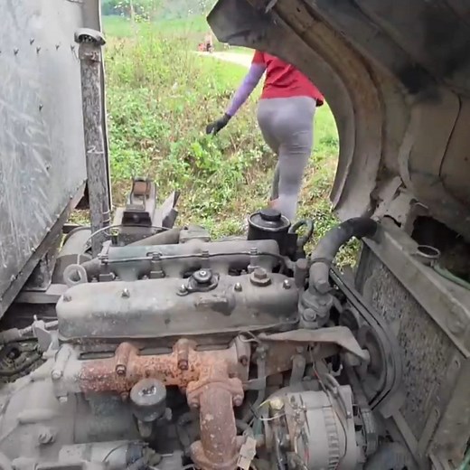 124K views · 4.6K reactions | The girl who bought the old car from the neighbor to repair and restore | Rasidul | Facebook