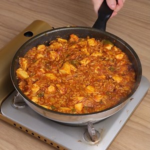 957K views · 2.8K reactions | My mother taught me how to make chicken risotto with rice this way. It's the salvation of my lunch on busy days! | Recipe Manual | Facebook