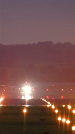 Airplane Landing at Night ✈️ | Illuminated Runway Lights | Global Flight Hub Shorts