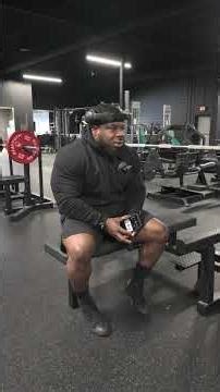 NO SERIOUSLY THOUGH SOMEBODY HELP ME UNDERSTAND THIS “COMPETITIVE BODYBUILDER” THING 😂 🤔