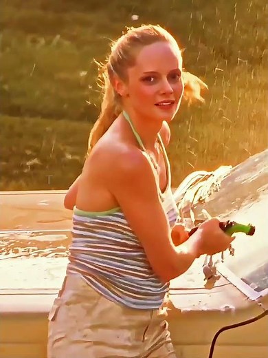 Can someone trapped in a bubble still choose love.#hearttouching #fantasy