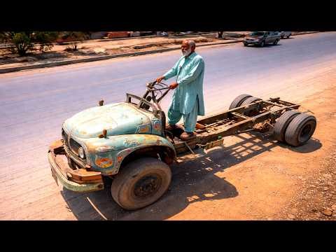Amazing Way Pakistani Mechanics Manually Repair Old Bedford Trucks - ‪@DiscoverRepairingSkills‬