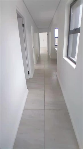 Modern Bathroom Design with Freestanding Bathtub