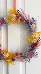 75K views · 320 reactions | Simple steps, stunning results  This gorgeous DIY dried flower wreath makes the perfect colorful home accent 請請請 @thecraftedlife #makeitwithmichaels #michaelsstores #DIY | Michaels Stores | Facebook