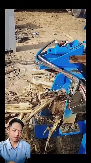 Log cutting machine in action ​#logcutting ​#woodprocessor ​#sawmill ​#logsplitter ​#firewoodprocessor ​#industrialmachinery ​#heavyequipment ​#woodworking | Mahir Art