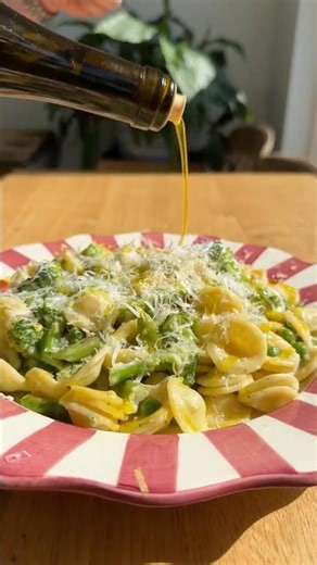 Creamy Lemon Pasta with Spring Vegetables | One Pot One Portion