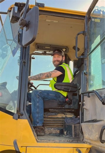 Empower Your Heavy Equipment Skills with Free Roam Training