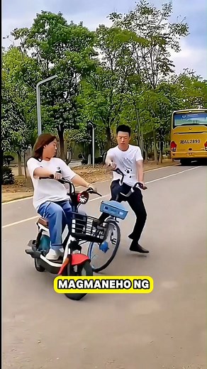 Nakaka-stress ‘yung laging lumilingon habang nagda-drive, ‘di ba? 😱 Ngayon, may super wide 360° rear mirror ka na — kitang-kita mo ang likod nang hindi na kailangang lumingon! ✅ Malawak na view – iwas bulag na spot, dagdag safety! ✅ Adjustable sa 360° – swak sa kahit anong e-bike o bisikleta! ✅ HD mirror, anti-glare – malinaw kahit araw o gabi! ✅ Madaling ikabit – 1 minute lang, ready to ride! Huwag nang hintayin mangyari ang delikado bago kumilos. ⚡ 👉 Order NOW at magmaneho nang mas ligtas, k