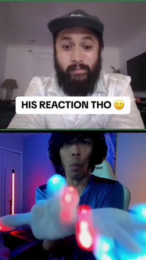 Innovative LED Light Performances with Finger Rolls