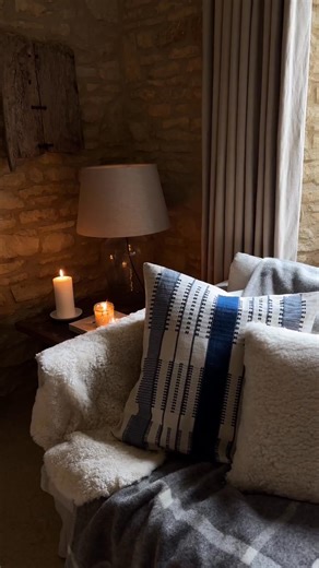With the nights drawing in, make your living spaces as warm and welcoming as possible this season with our collection of super soft home furnishings, to seasonal candles, tasty treats and wholesome soups and broths. | Daylesford Organic