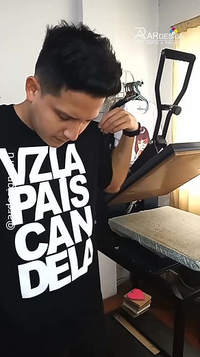 VZLA 🇻🇪 PAÍS CANDELA 🔥🔥 Polos OVERSIZE Disponibles!!!!! #estampadospersonalizados #viniltextil #venezolanosenlima #ardesignperu