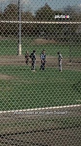 2.4M views · 10K reactions | Na, wer erkennt wer hinter dieser Sportskanone steckt?   #plutotv #plutotvde #hercules #olympia #leichtathletik | Pluto TV | Facebook