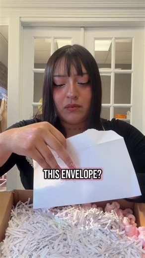 SushyGlowOfficial🧚🏼‍♀️| Fairy & Fantasy Makeup on Instagram: "Returned package check PART 2😀✨🌈 ft a HUGE TWIST😱😱😱😎😛😛 Genuinely I was very shocked to see the letter. Regardless, they did mention it was not going to arrive on time for their vacation. Ultimately, eventhough it is completely understandable, we cannot use these products to sell again since the package was tampered with. Not only is there loss for free shipping we covered, but also $300+ loss of product. Please be mindful of