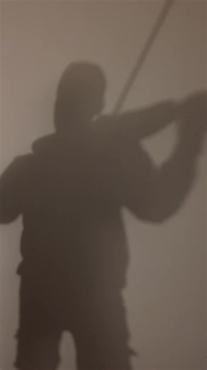 A Whole New World ✨ Violin in the shadows 🎻🌑 #ViolinShadow #ViolinCover #DisneyMusic #Instrumental #CinematicMusic