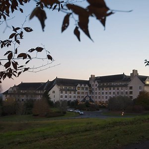 1.8K reactions · 107 shares | An evening, woodland hike on the Westover Trails offers a peaceful winter view of our four-star Inn at dusk. Plan your overnight stay at The Inn on Biltmore Estate! #StayatBiltmore | Biltmore | Facebook