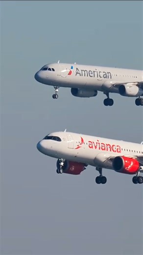 Avianca and American Airlines Aircraft Touch Down in a Parallel Landing at San Francisco International Airport (SFO) #aviation #americanairlines #aviationlovers #SFO #planespotting | SF.Flights
