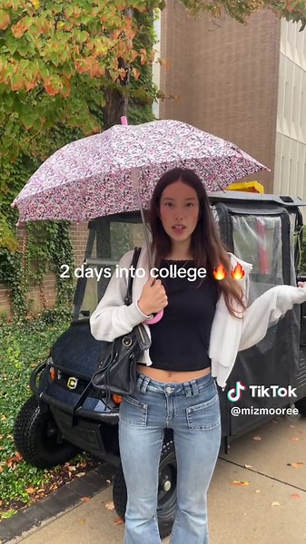 2 Days Into College at McMaster University: A True Dorm Experience
