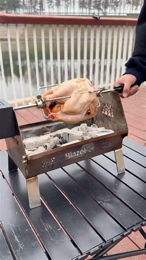 You can grill a whole chicken using an electric grill!#BlazeForF3 #hotstyle #bbq #flipgrill
