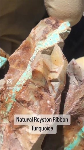 Sawing up some beautiful natural Royston Ribbon Turquoise. #roystonturquoise #roystonribbonturquoise