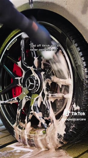 Cleaning Your Wheels Before Washing Your Car