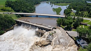 Minnesota flooding: Rapidan Dam near Mankato holds, roads and state parks closed
