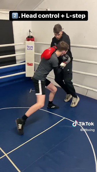 3️⃣ moves to get yourself off of the ropes These drills work on your ring defence and boxing movement🥊 Practice these and add them to your arsenal of boxing skills🔥 #boxing #boxingdrills #boxingskills #boxingfootwork #fitness #boxingcombo #boxingtips #boxingcoach #boxersise #gym #dtbxing #tullysboxingclub #explore #fyp