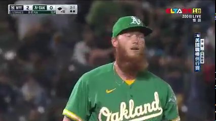 1M views · 8.4K reactions | #捕手盡力了 左一顆暴投、右一顆暴投 綠帽捕手Sean Murphy...