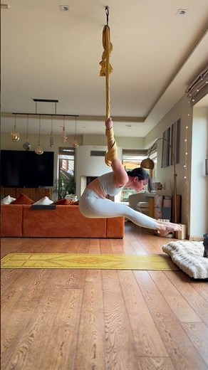 #aerialsilks #aerialyoga #aerialtricks #aerialflow #inspiration #flexibility #backbend #split