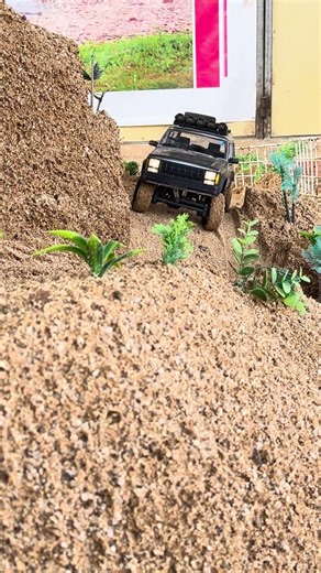RC Off-Road Adventures: Epic Truck Crossings and Custom Builds