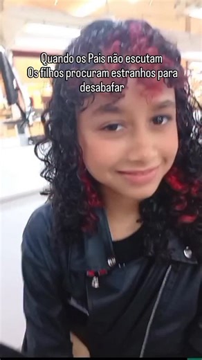 rosa neves🧜‍♀️ on Instagram: "Passam a escutar mais os filhos de vocês. Sejam amigos. E tenham ao lado alguém que confie em vc e tenha vc como porto seguro #adolescente #maeefilha #vlogs #lifestyle"