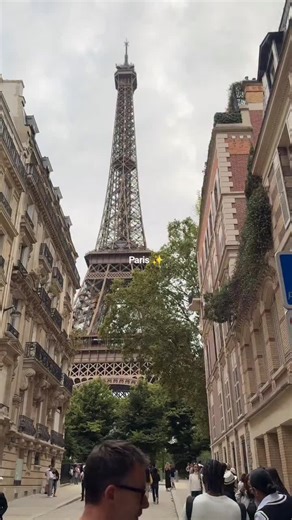 Exploring the Enchanting Vibes of Paris