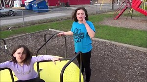 Pet Shark Attack @ Park with Victoria, Annabelle & Sharky Toy Freaks Style - Vidéo Dailymotion