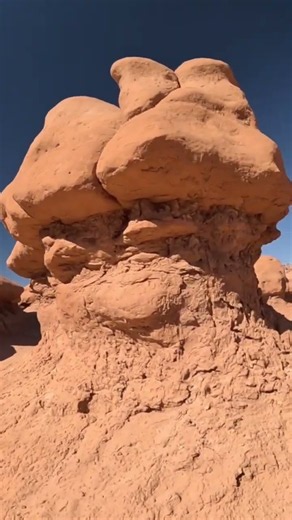 Hiking in Goblin Valley State Park