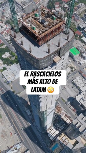 This is what MEXICO'S TALLEST building looks like. 🤯 #travel #curiosities #architecture