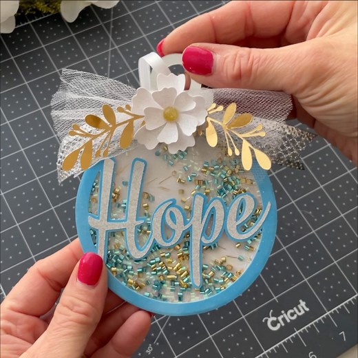 Holiday Shaker Papercraft Ornament 🎄😍💙 | Simple