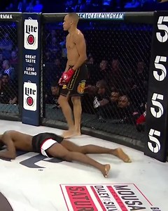 9.8M views · 71K reactions | They don't call him Raymond "The Real Deal" Daniels for nothing! | PFL MMA Live | Facebook