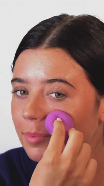 ✨Filter Glow Skin Perfector – Prime, Glow & Go!✨ Unleash your inner glow with Iconic Bronze Filter Glow Skin Perfector, your multi-tasking complexion enhancer. 💫 💕 Prime your skin for a smooth, flawless base ✨ Add a sheer glow with lightweight, buildable coverage 💦 Hydrate and even out skin tone with skin-loving ingredients 🌟 The perfect everyday glow, or as a radiant base for makeup