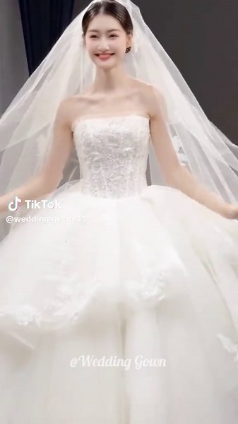 Who knows The High-End Feeling Of a Puffy Wedding Dress! It's Really Gentle | Wedding Gown | #bridal #weddinggown #beautiful #cutebeuty #bridedress #bridemakeup #koreanbridalstyle
