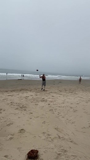 Making plays homie. That’s what’s uP.💪🏽😎🏈 #CholoFit #CholoFitCreeper